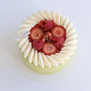 Matcha Strawberry - 8 inch Whole Cake