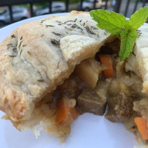 Beefe Katsu Pie - 8" Full [4-6 pcs]