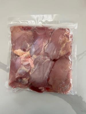 Fresh Certified Organic Chicken Skinless Boneless Thighs - 1 LB