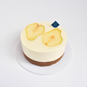 Frosty The Pear - 6 inch Whole Cake
